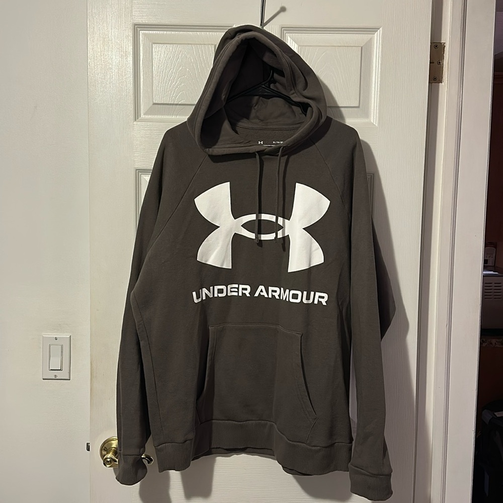 Under Armour Hoodie (XL)